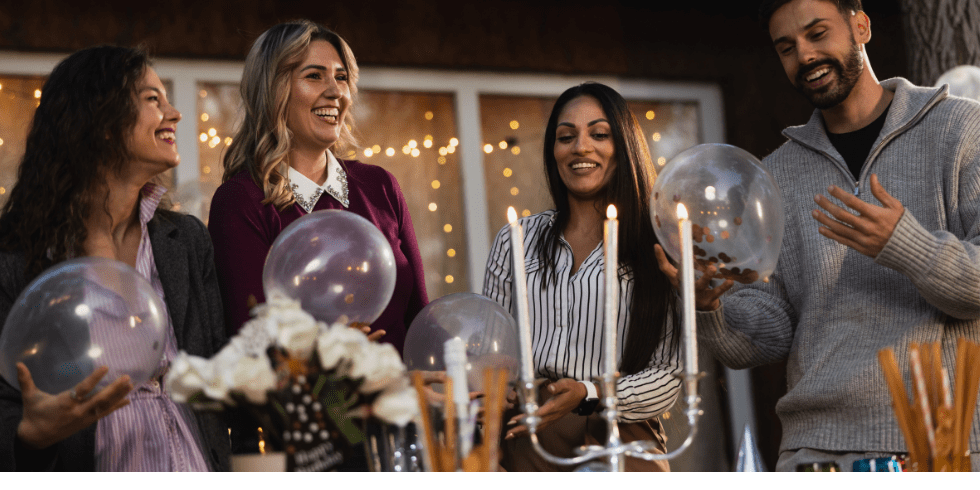 Mensen op een evenement na het accepteren van de offerte