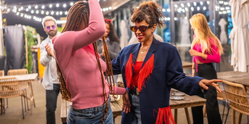 two-young-chefs-in-their-food-truck-business-2023-01-25-13-16-39-utc Bedrijf vs Festival